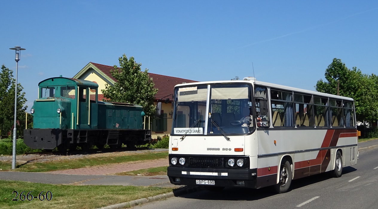Hungary, Ikarus 256.74C # BPG-690; Hungary — Photo tours
