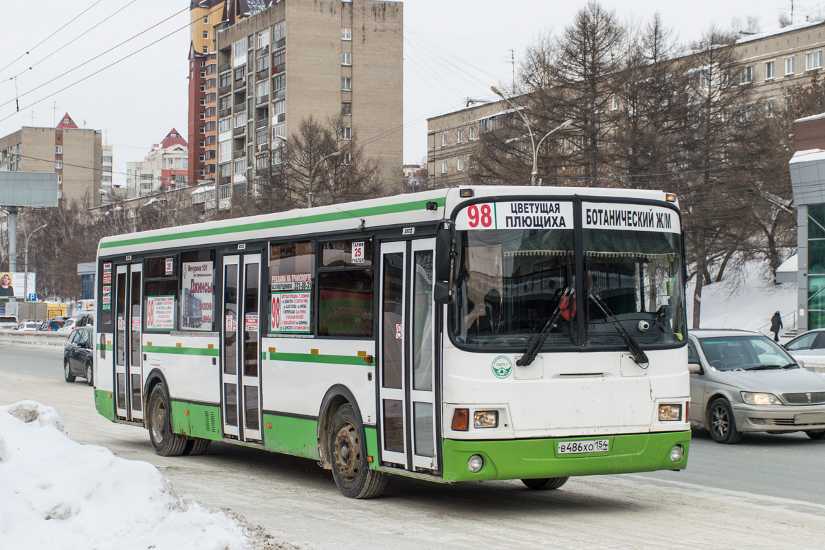 Новосибирская область, ЛиАЗ-5256.36 № В 486 ХО 154