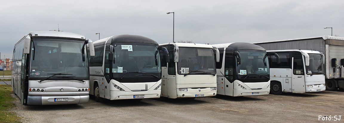 Венгрия, Orlandi Domino 2001 № MXU-792; Венгрия, Neoplan P23 N3516Ü Trendliner № PVH-337; Венгрия, Renault Iliade TE/RT/GT № NGL-016; Венгрия, Neoplan P25 N3516ÜC Trendliner C № SIC-076; Венгрия, Renault Iliade TE/RT/GT № NBE-564