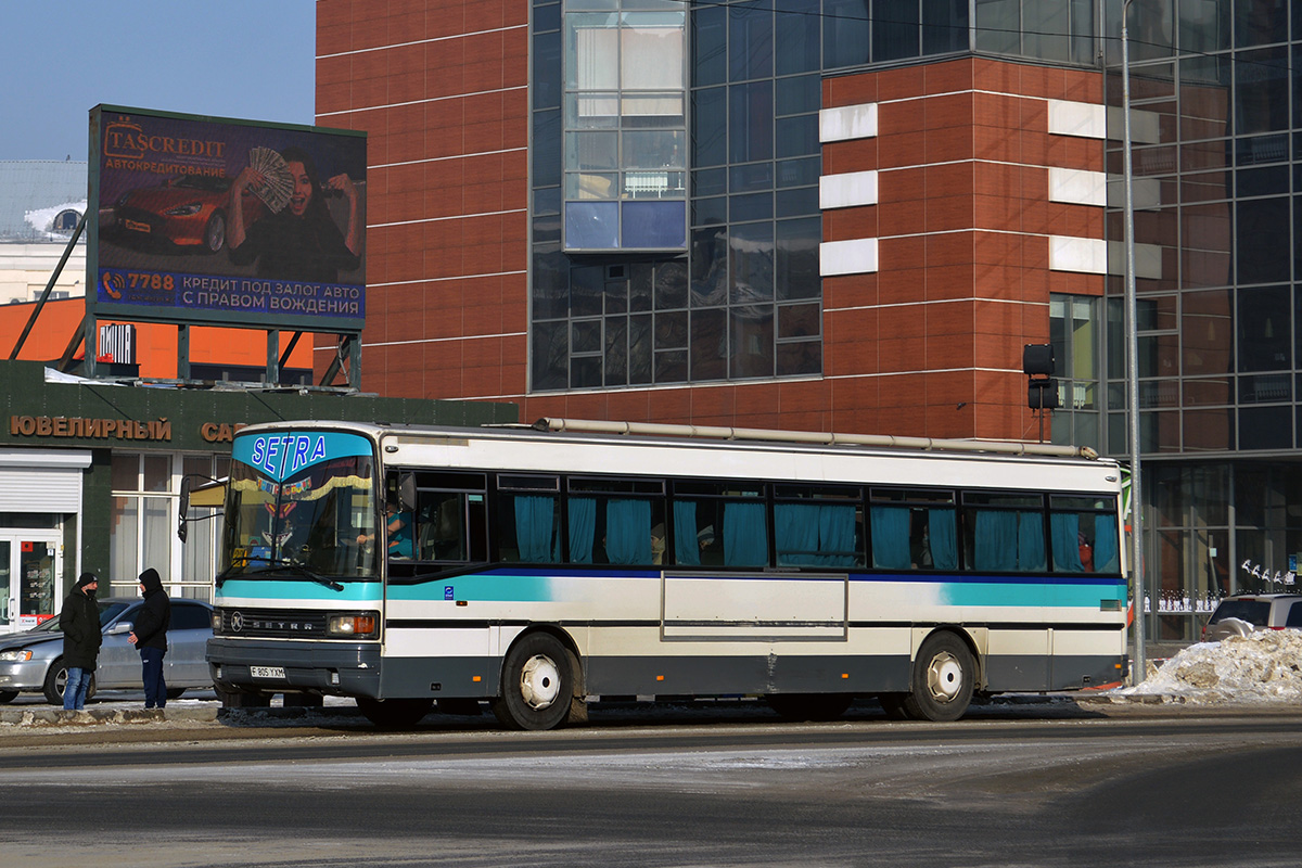 Восточно-Казахстанская область, Setra S215SL (France) № F 805 YXM