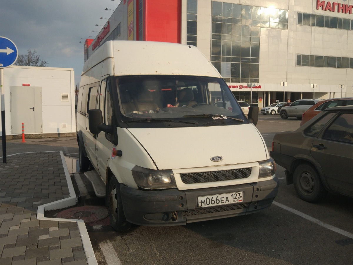Краснодарский край, Самотлор-НН-3236 (Ford Transit) № М 066 ЕА 123