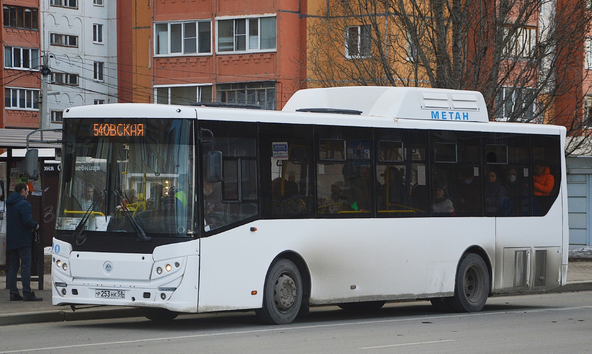 Пензенская область, КАвЗ-4270-70 № Р 253 НК 58