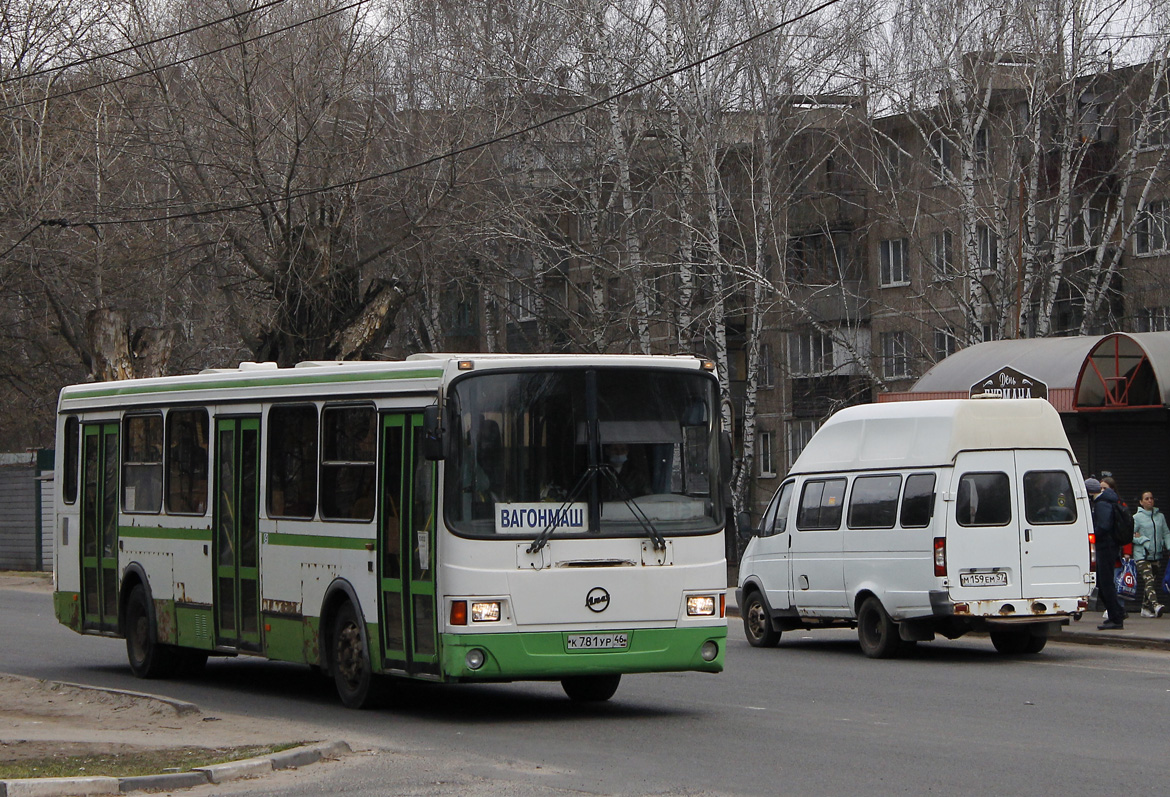 Курская область, ЛиАЗ-5256.36 № К 781 УР 46; Курская область, Луидор-225000 (ГАЗ-322133) № М 159 ЕМ 57