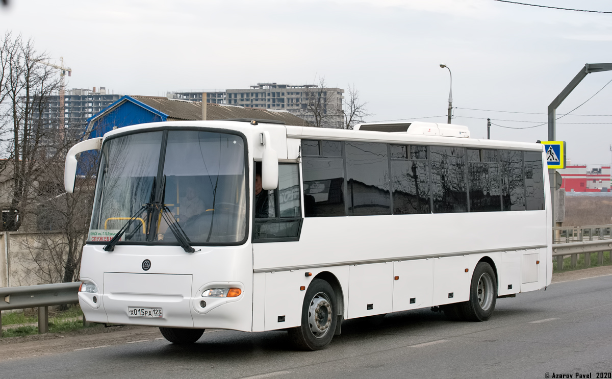 Краснодарский край, КАвЗ-4238-42 № Х 015 РА 123