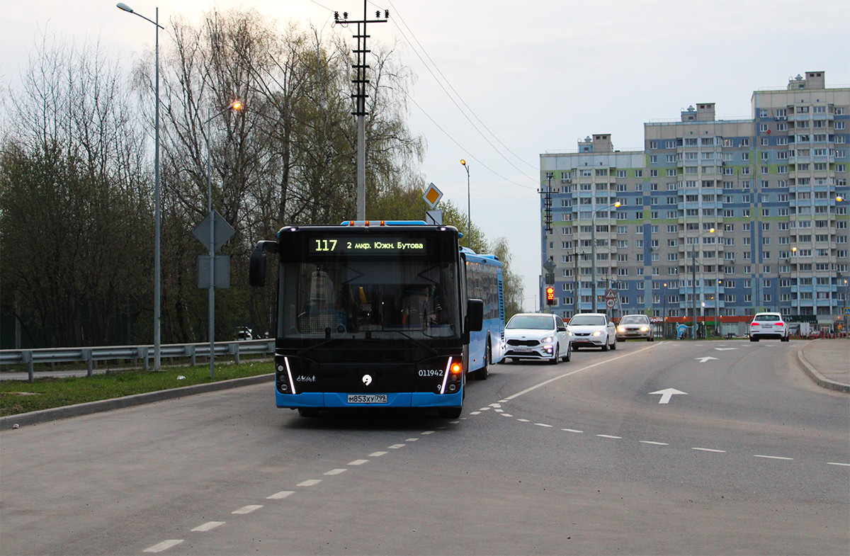 Москва, ЛиАЗ-6213.65 № 011942