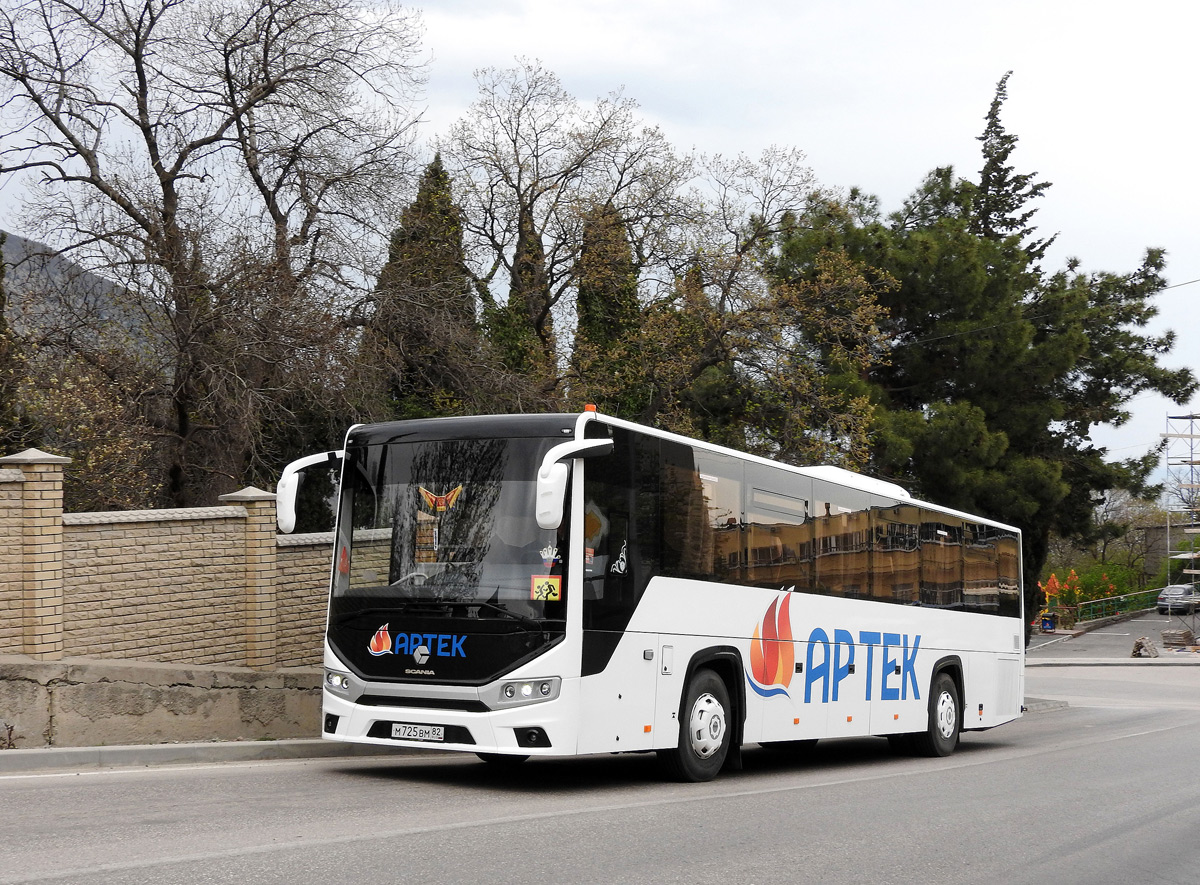 Республика Крым, 628402 “Voyager” № М 725 ВМ 82