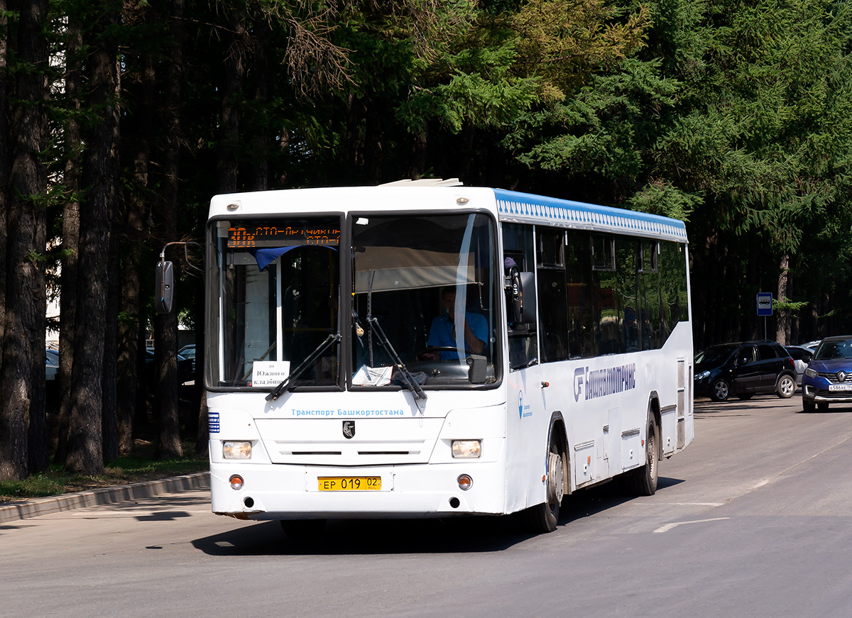 Bashkortostan, NefAZ-5299-20-32 # 1121