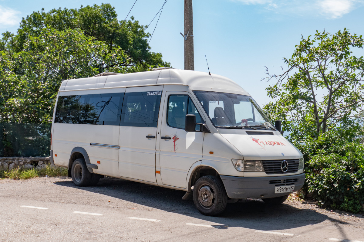 Республика Крым, Mercedes-Benz Sprinter W904 412D № В 941 МУ 82
