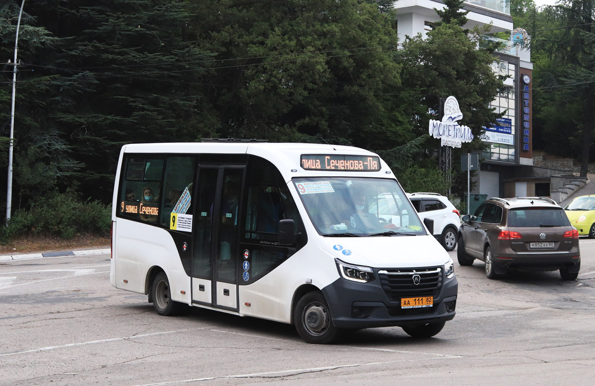 Республика Крым, ГАЗ-A68R52 City № АА 111 82