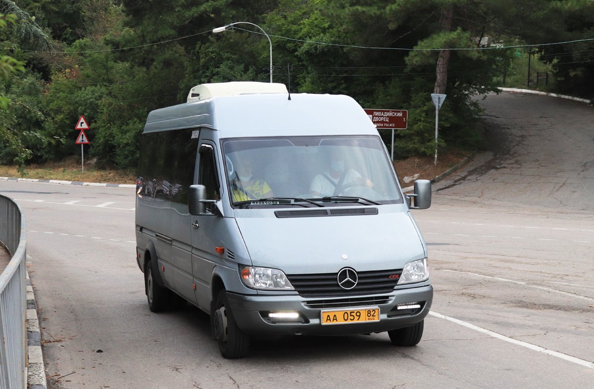 Республика Крым, Mercedes-Benz Sprinter W904 416CDI № АА 059 82