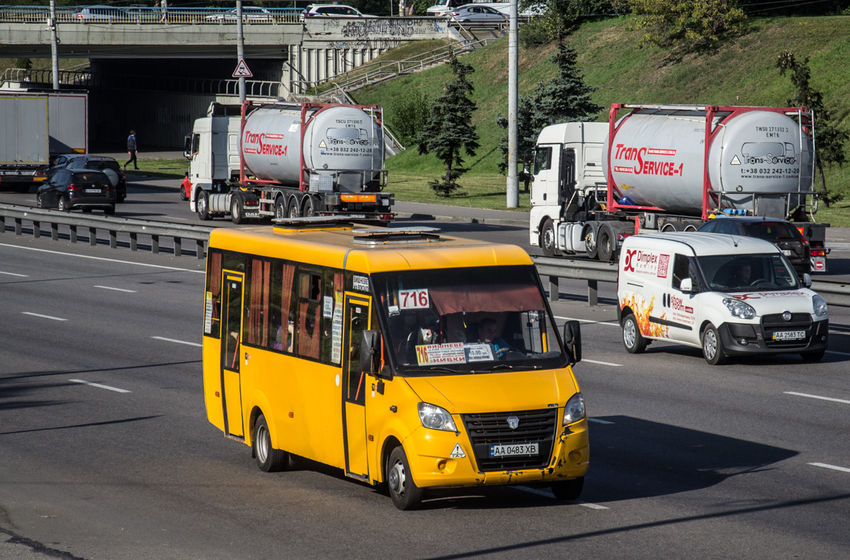 Киев, Рута 22 № AA 0483 XB