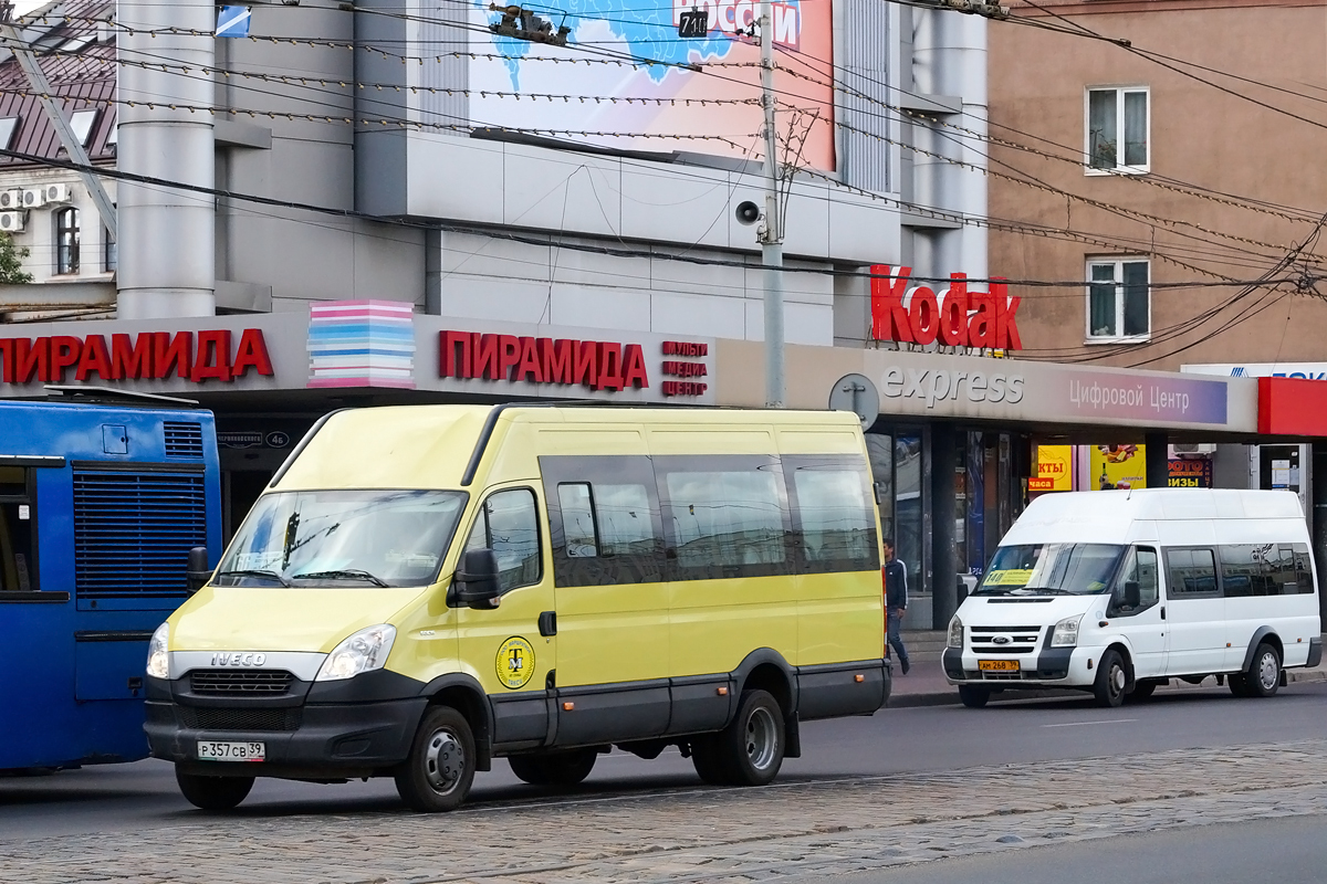 Калининградская область, Росвэн-3265 (IVECO Daily) № 025; Калининградская область, Ford Transit 115T430 № 81
