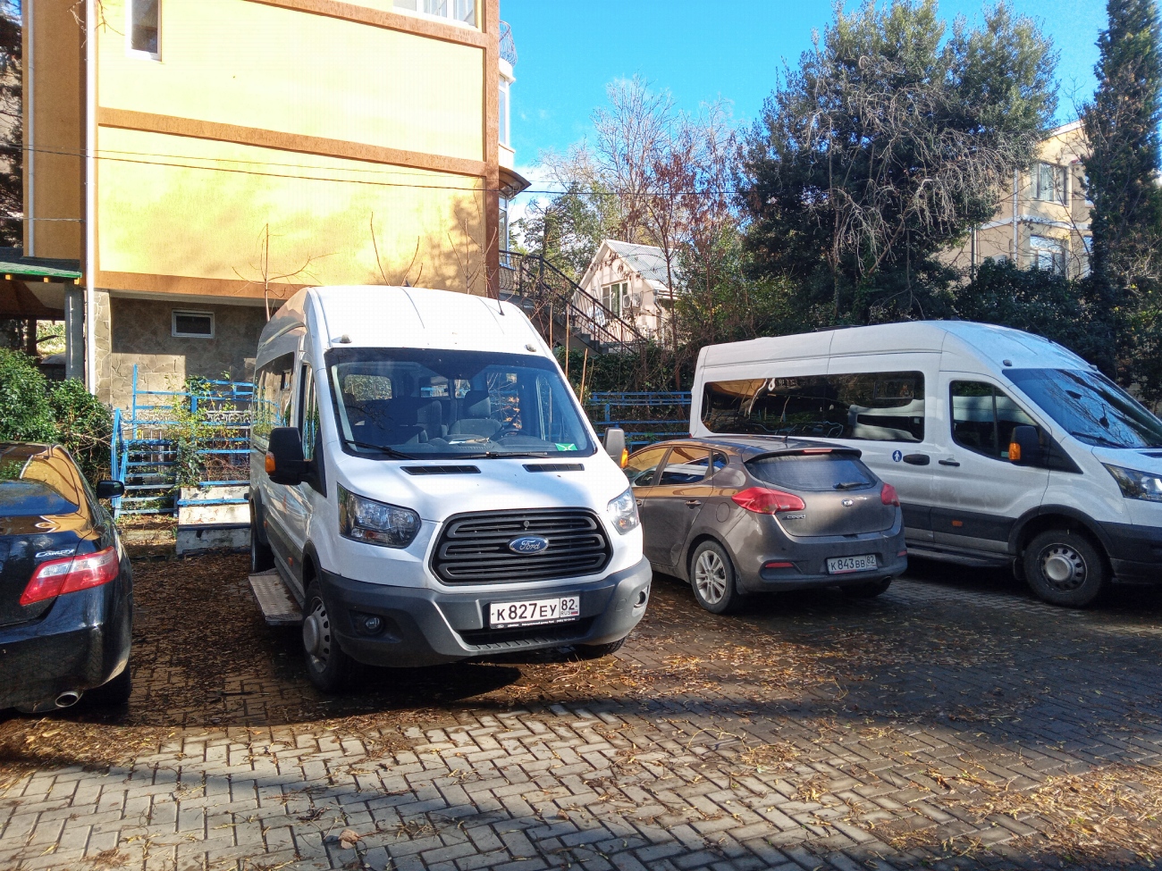 Республика Крым, Ford Transit FBD [RUS] (Z6F.ESG.) № К 827 ЕУ 82