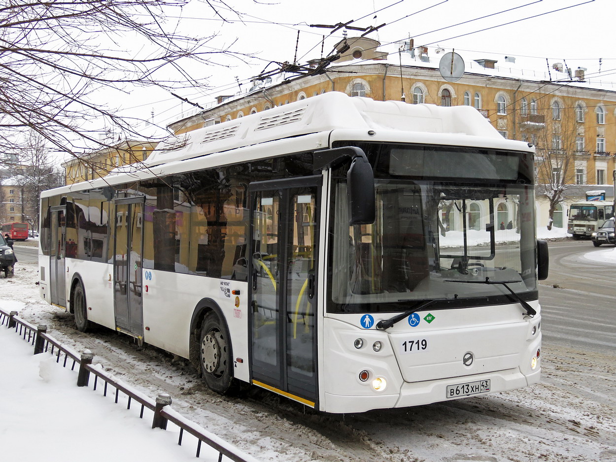 Кировская область, ЛиАЗ-5292.67 (CNG) № х719