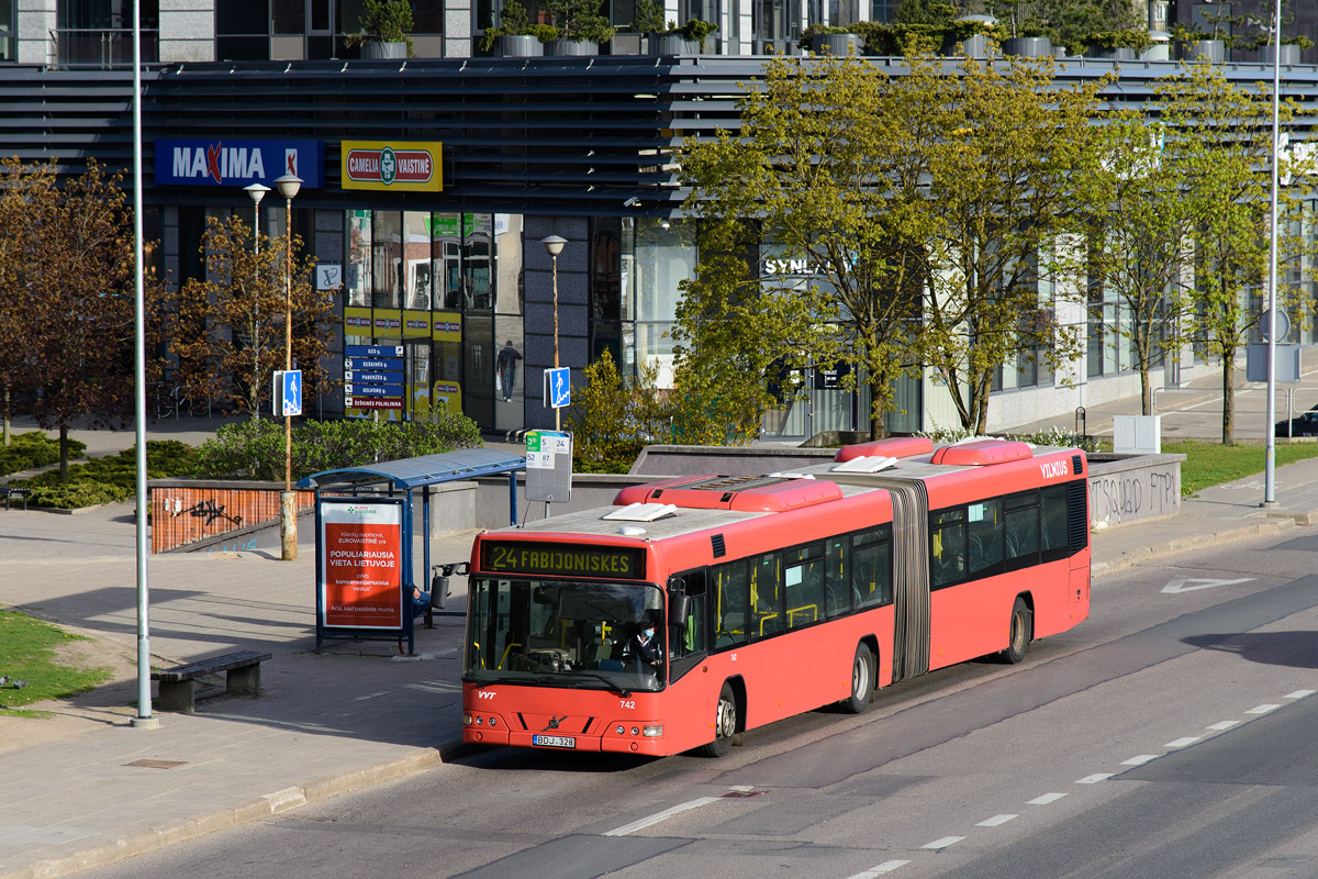 Литва, Volvo 7700A № 742