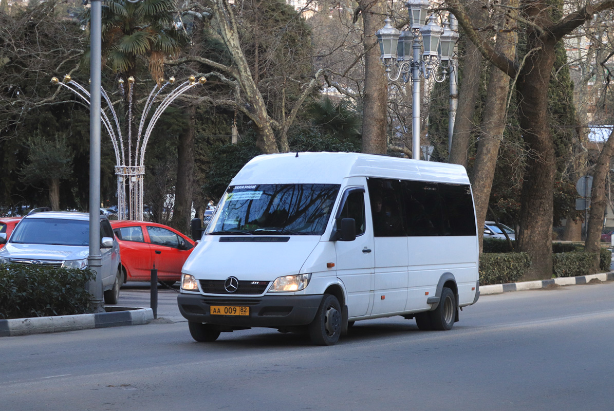 Республика Крым, Луидор-223201 (MB Sprinter Classic) № АА 009 82