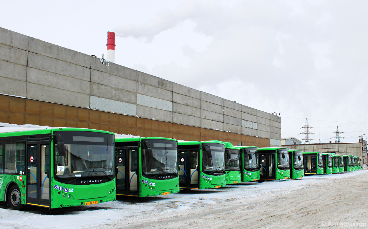 Челябинская область, ЛиАЗ-5292.67 (CNG) № 8023; Челябинская область, Volgabus-5270.G2 (LNG) № 975; Челябинская область, Volgabus-5270.G2 (LNG) № 962; Челябинская область, Volgabus-5270.G2 (LNG) № 951; Челябинская область — Предприятия автобусного транспорта