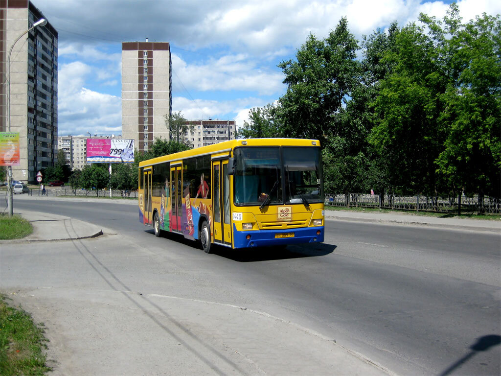 Sverdlovsk region, NefAZ-5299-20-32 # 1440