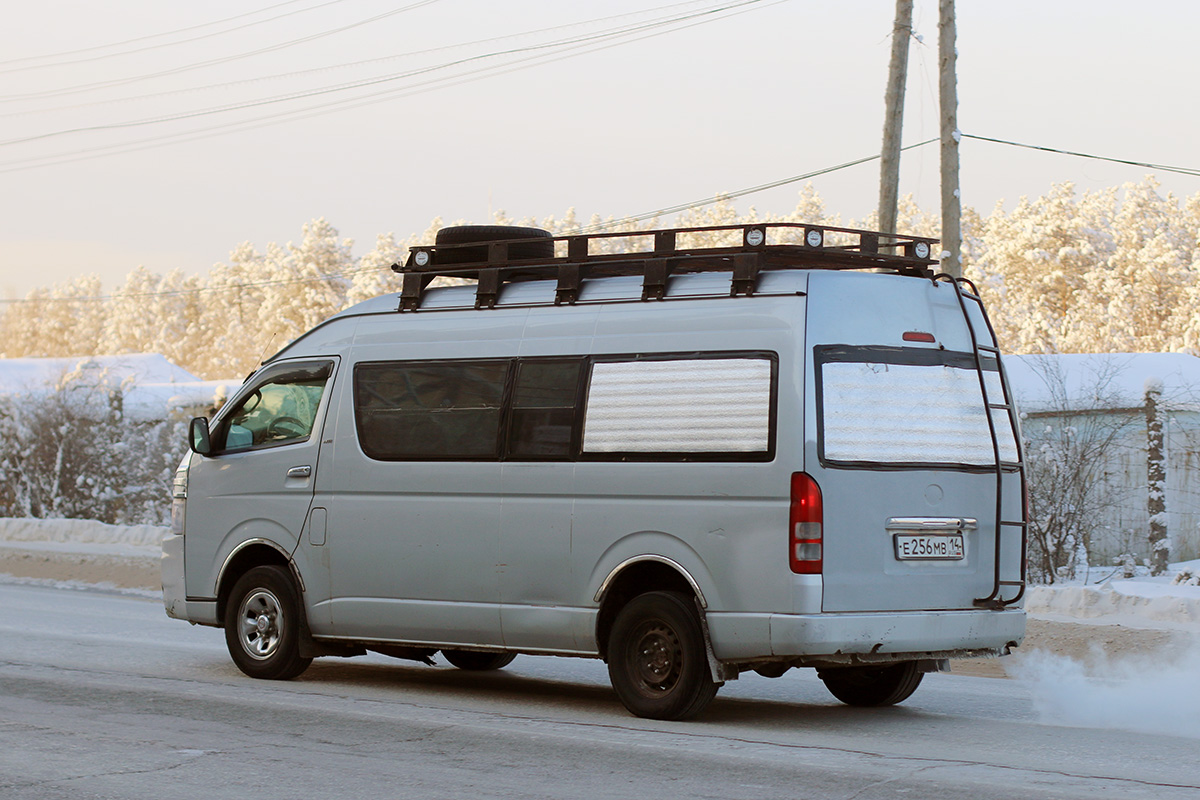 Саха (Якутия), Toyota HiAce TRH223L № Е 256 МВ 14