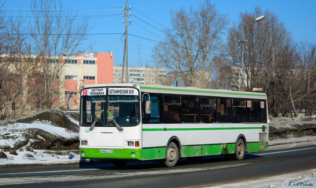 Новосибирская область, ЛиАЗ-5256.36 № В 486 ХО 154