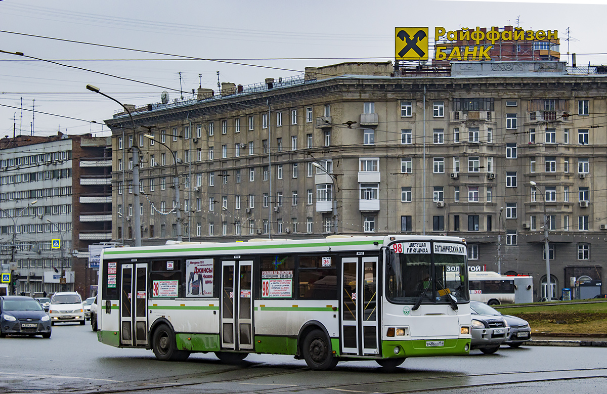 Новосибирская область, ЛиАЗ-5256.36 № В 486 ХО 154