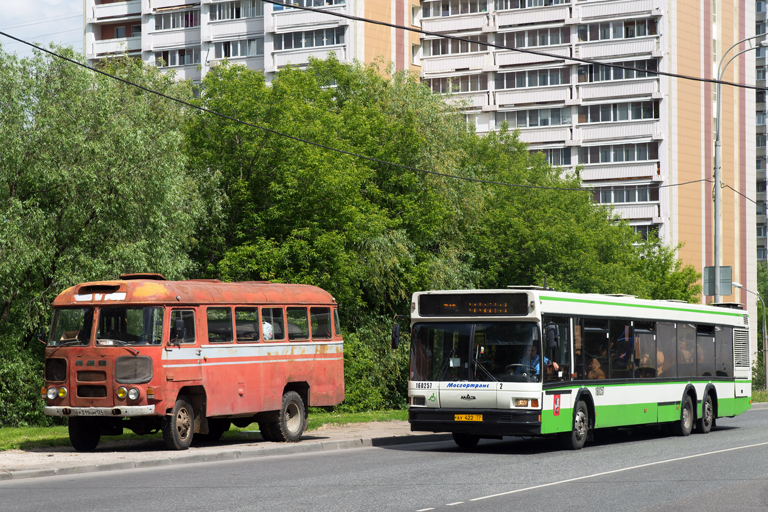 Красноярский край, ПАЗ-3201С, 320101 № Р 319 НМ 124; Москва, МАЗ-107.066 № 160257