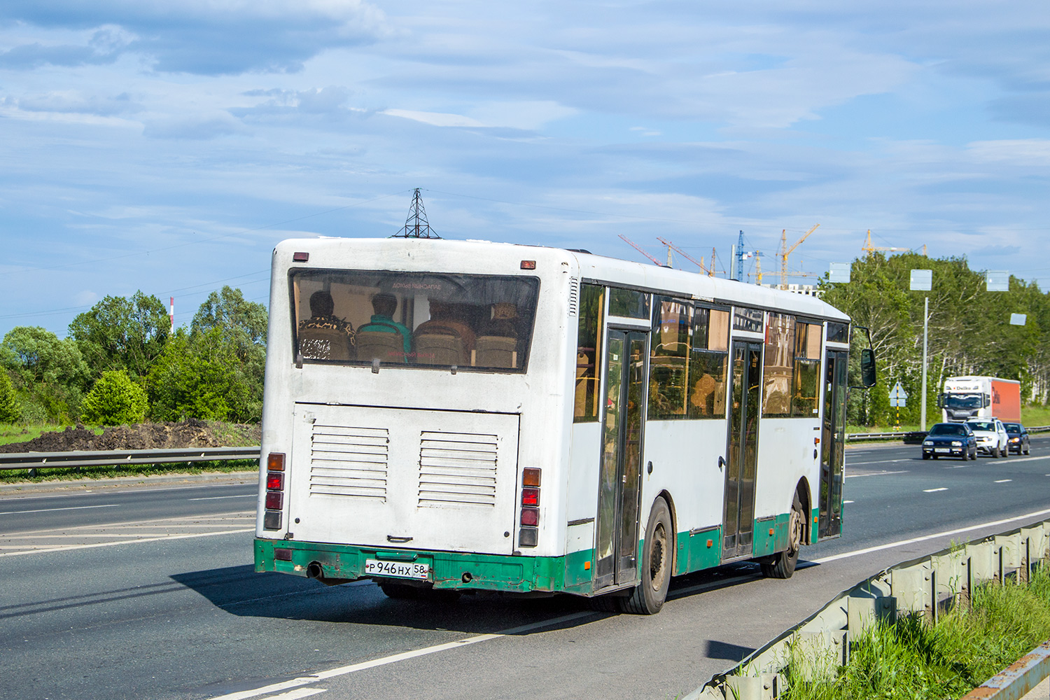 Пензенская область, Волжанин-5270-10-04 № Р 946 НХ 58