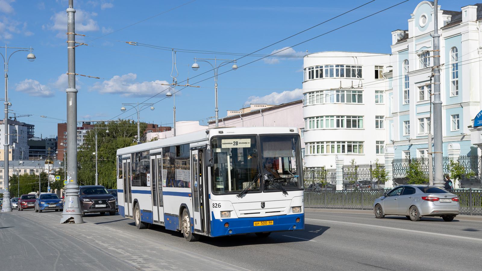 Sverdlovsk region, NefAZ-5299-20-32 # 826