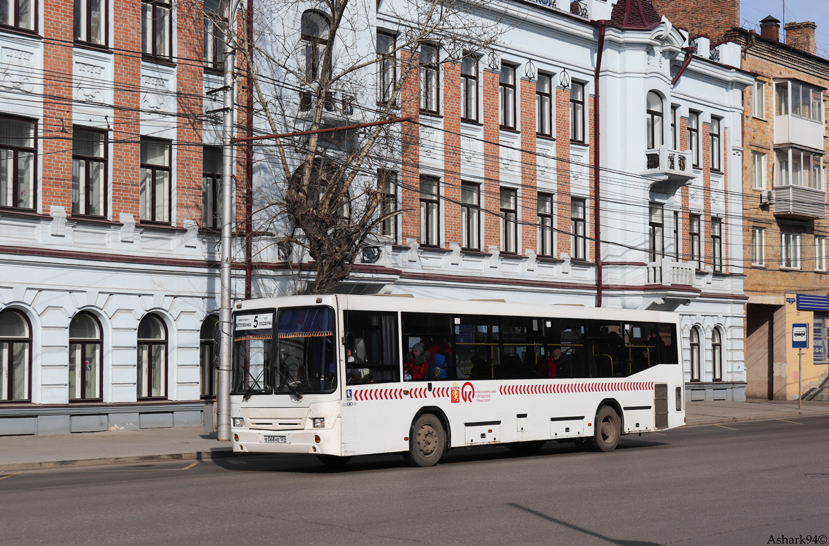 Красноярский край, НефАЗ-5299-20-32 № Е 068 НЕ 124