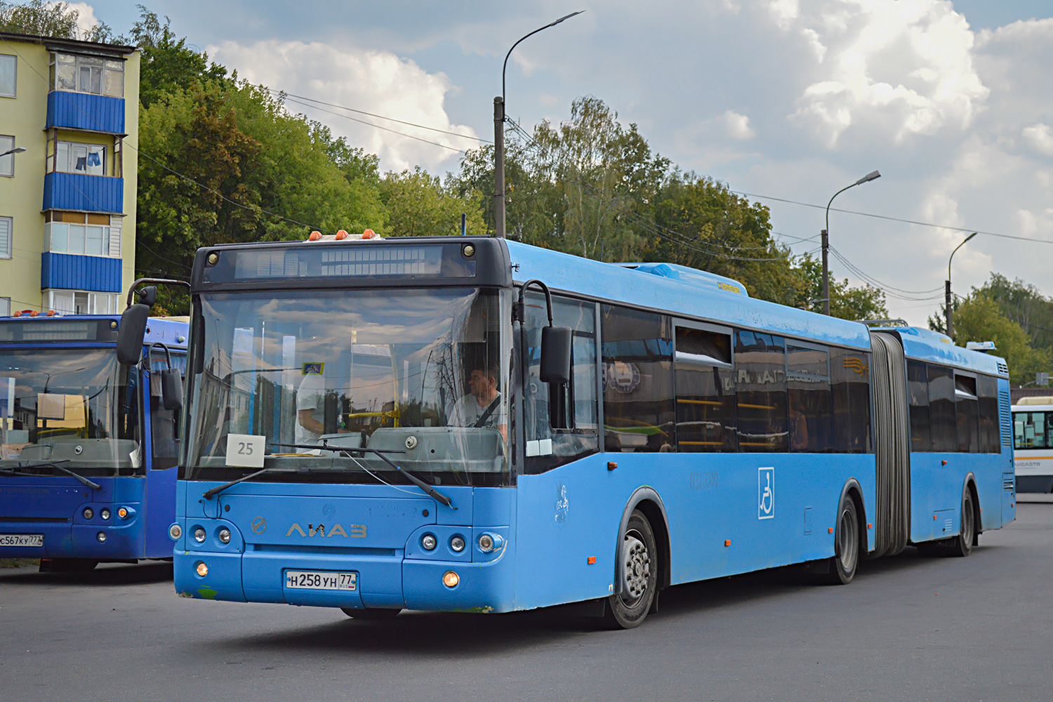 Moscow region, LiAZ-6213.22 # 085402