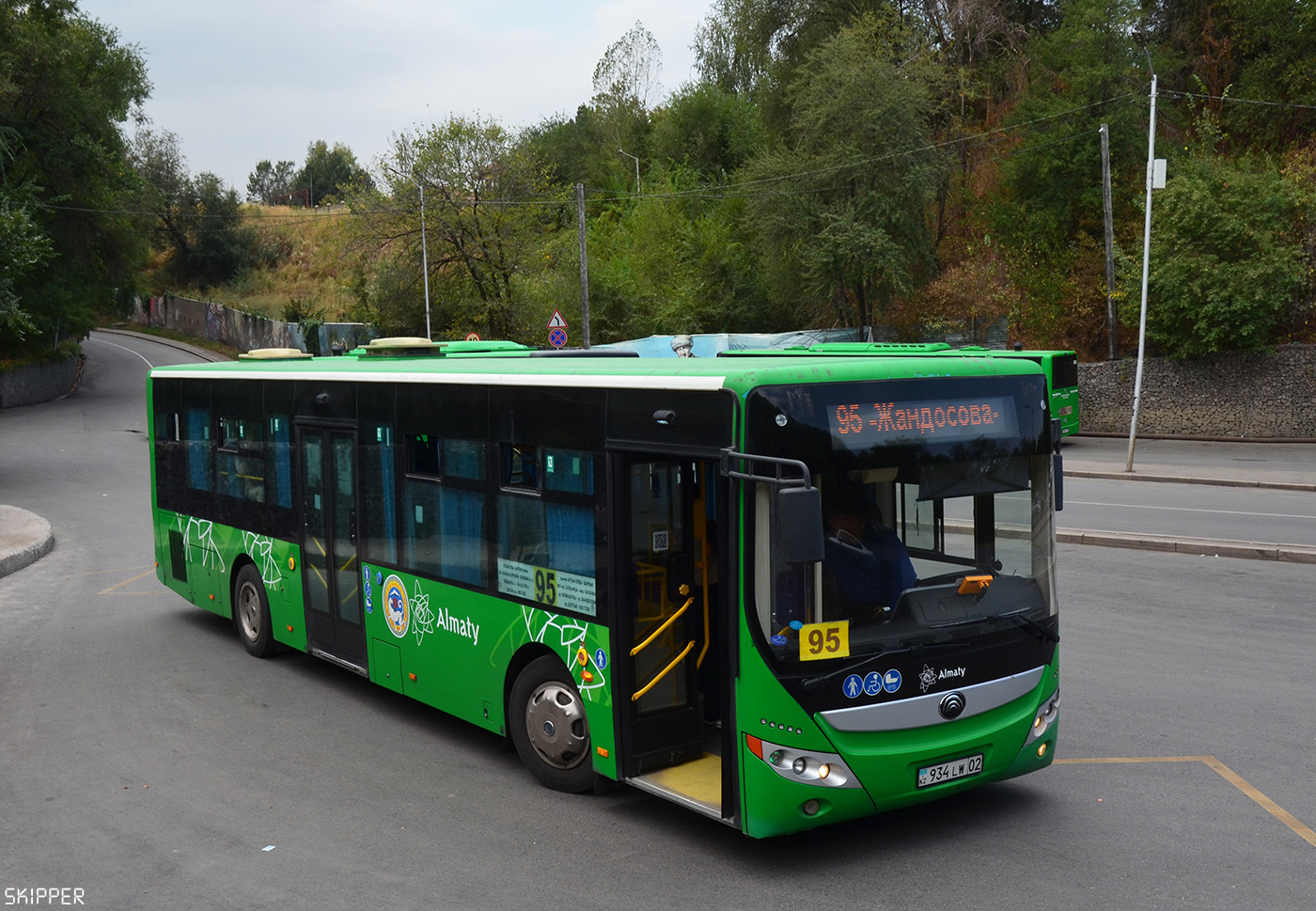 Алматы, Yutong ZK6118HGA (СарыаркаАвтоПром) № 934 LW 02