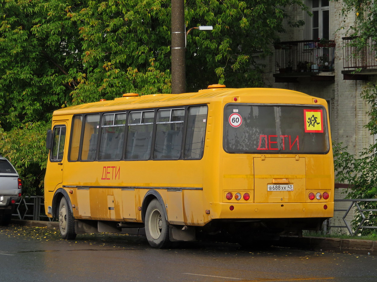 Кировская область, ПАЗ-423470-04 № В 688 ХК 43