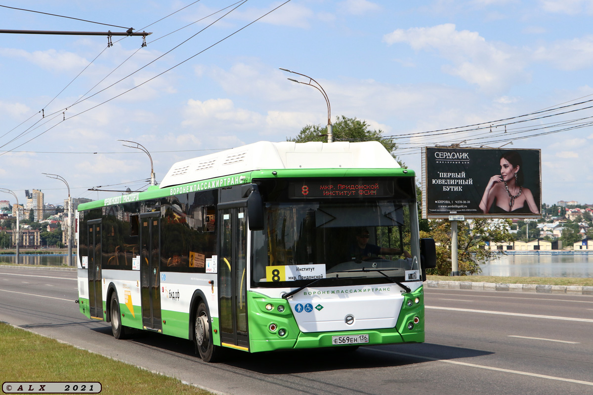Воронежская область, ЛиАЗ-5292.67 (CNG) № Е 569 ЕН 136