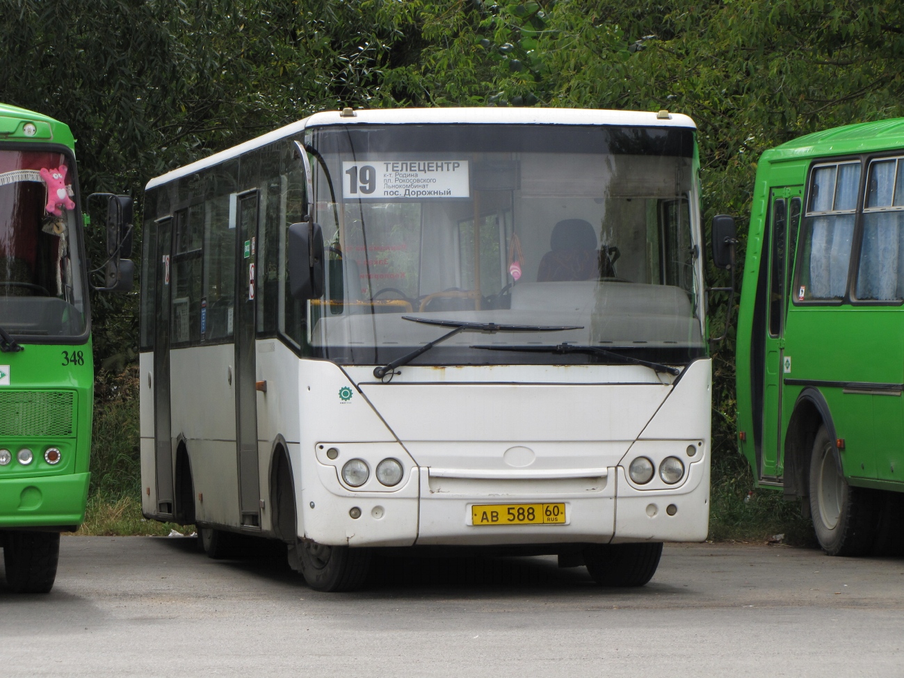 Псковская область, Hyundai County Kuzbas HDU2 № АВ 588 60