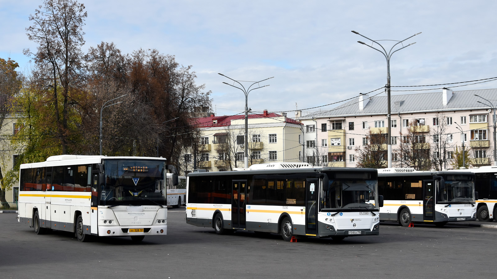 Московская область, ГолАЗ-525110-10 "Вояж" № 051096; Московская область, ЛиАЗ-5292.65-03 № 052080
