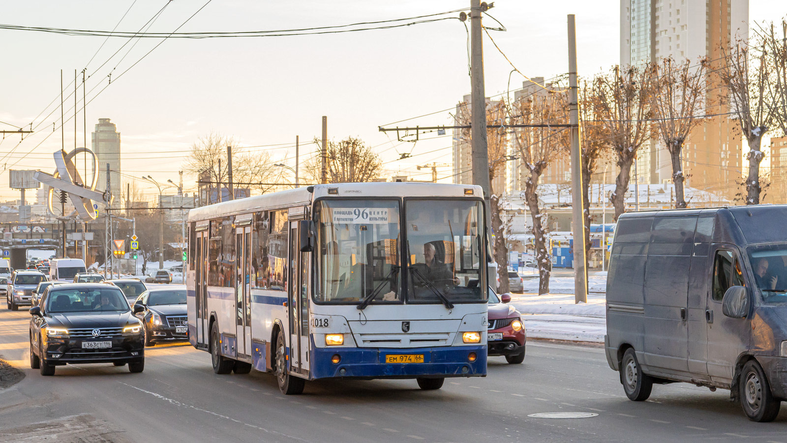 Sverdlovsk region, NefAZ-5299-20-32 # 1018