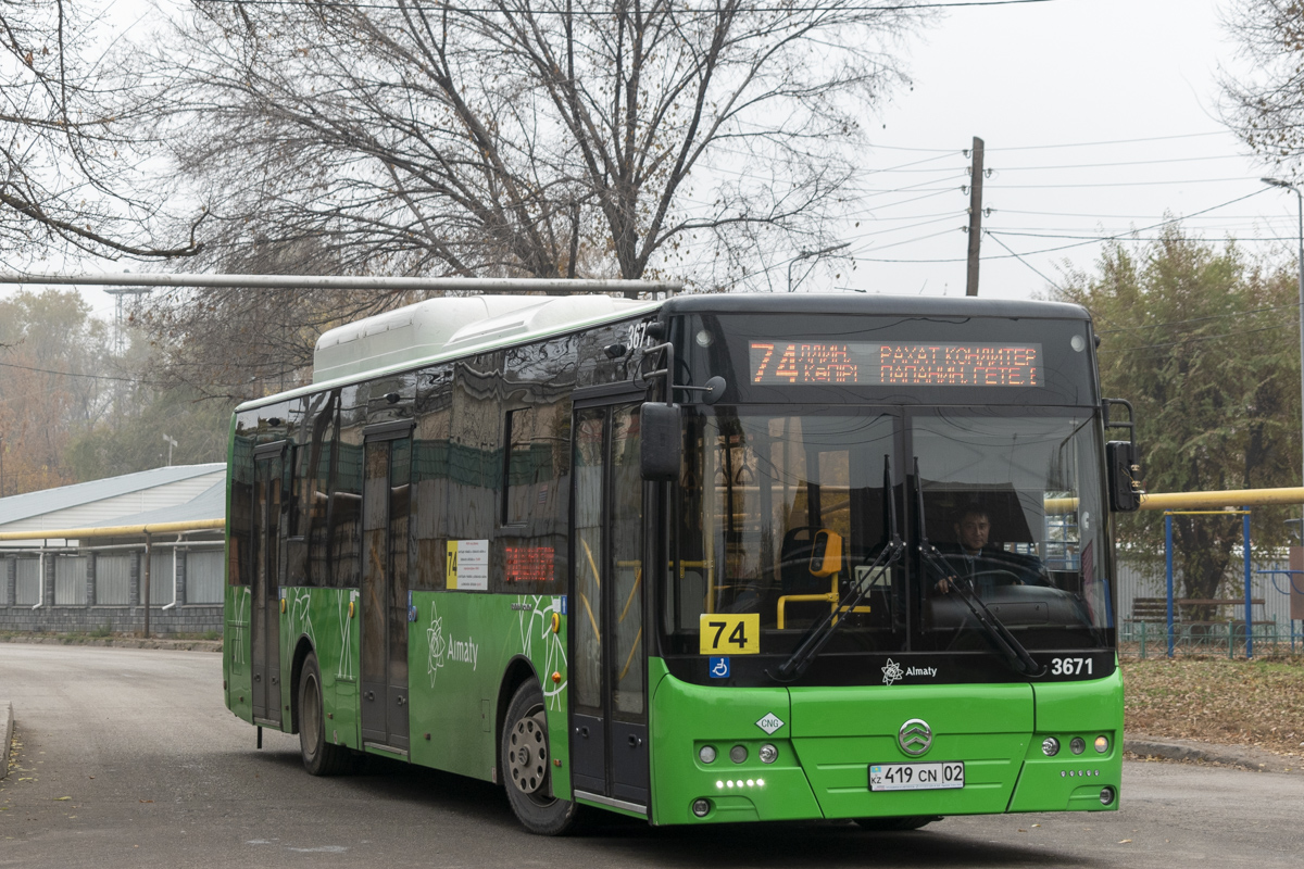Алматы, Golden Dragon XML6125CN (Hyundai Trans Auto) № 3671 Алматы, Golden Dragon XML6125CN (Hyundai Trans Auto) № 3671