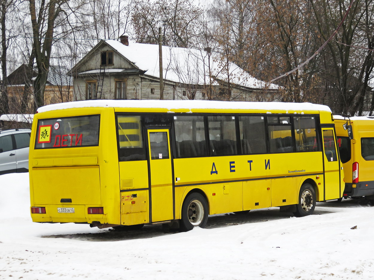 Кировская область, КАвЗ-4238-05 № С 333 ОВ 43