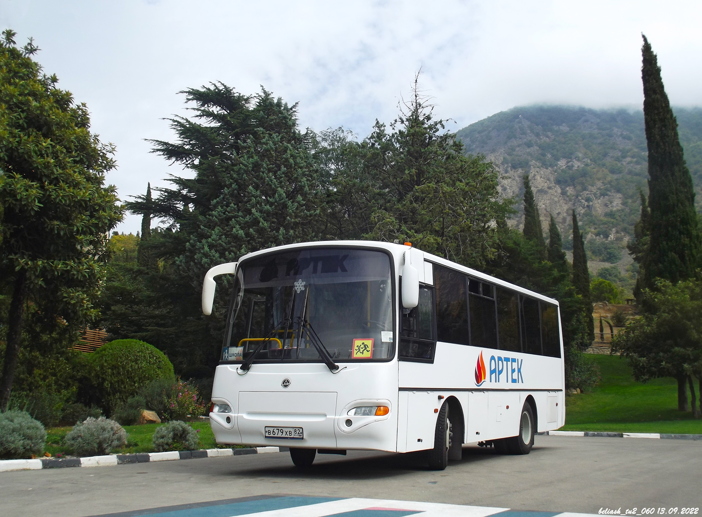 Республика Крым, КАвЗ-4235-12 № В 679 ХВ 82
