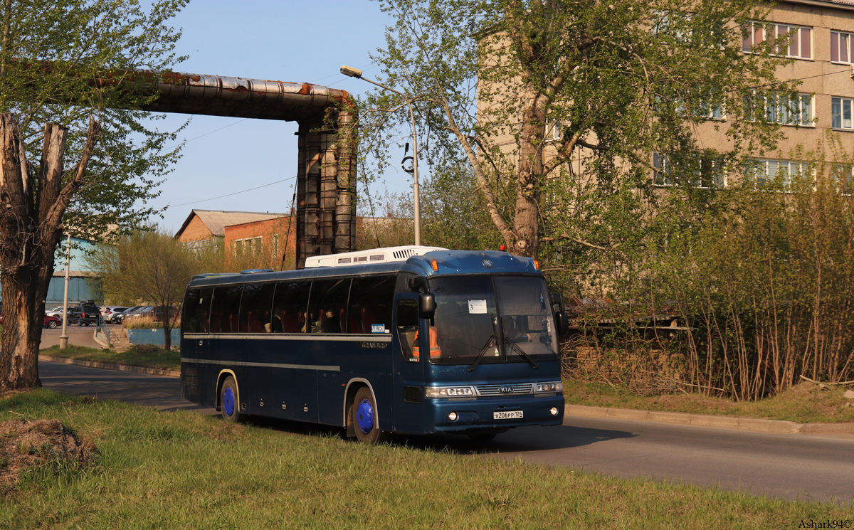 Красноярский край, Kia Granbird № Х 206 РР 124
