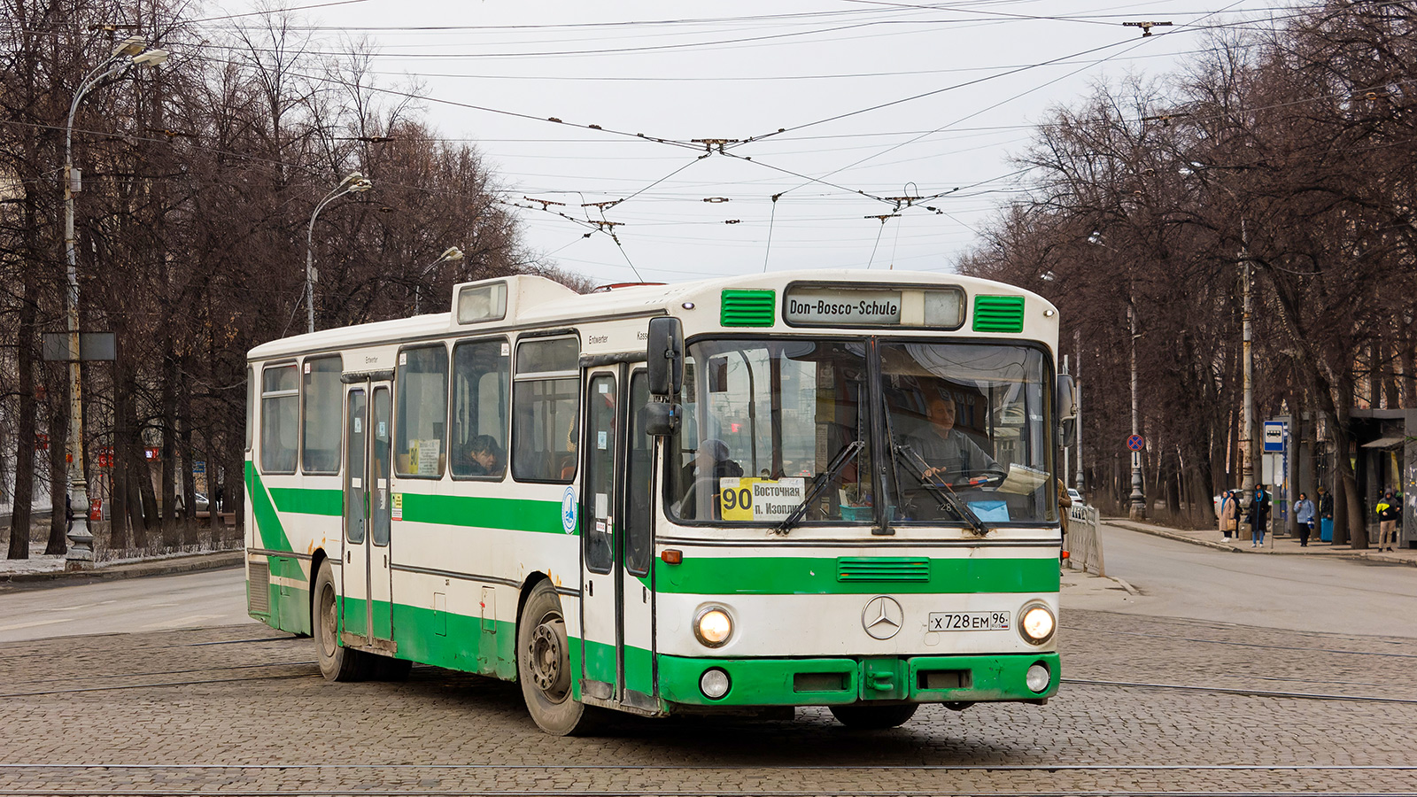 Sverdlovsk region, Mercedes-Benz O305 (C307) # Х 728 ЕМ 96