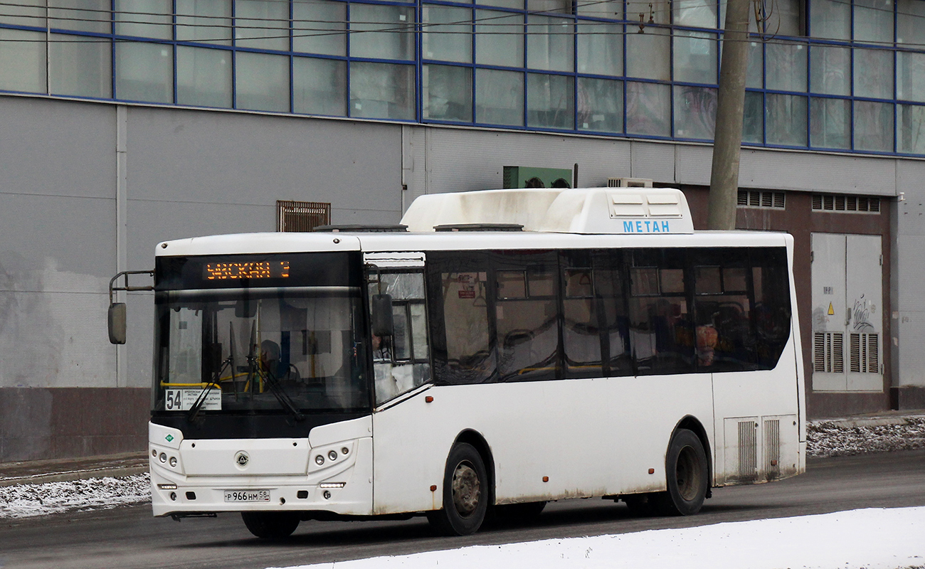 Пензенская область, КАвЗ-4270-70 № Р 966 НМ 58