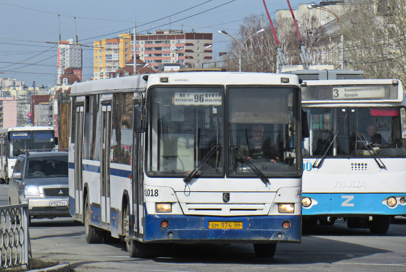 Sverdlovsk region, NefAZ-5299-20-32 # 1018