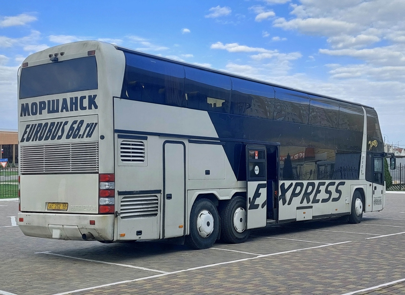 Тамбовская область, Neoplan N122/3 Skyliner № АС 252 68