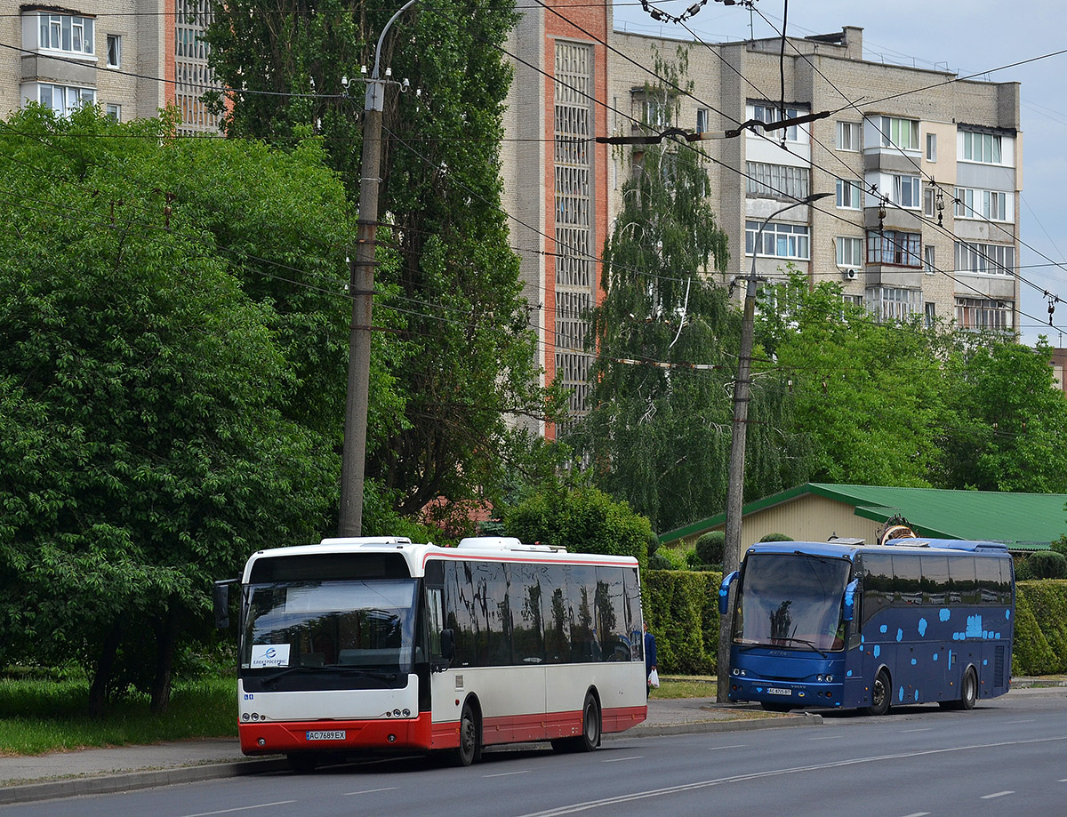 Волынская область, VDL Berkhof Ambassador 200 № AC 7689 EX; Волынская область, Jonckheere Mistral 70 № AC 8725 BT