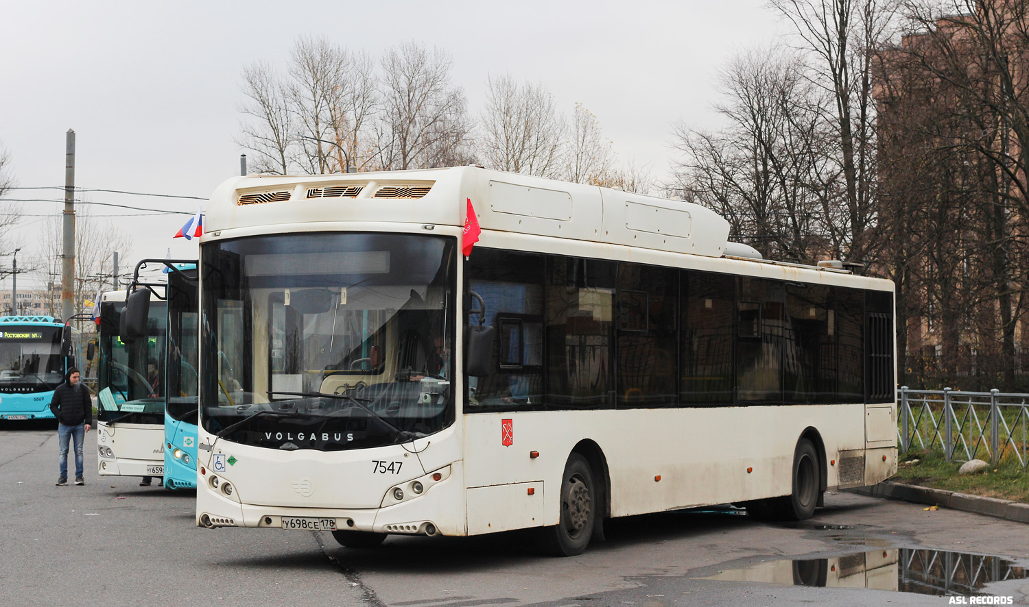 Санкт-Петербург, МАЗ-203.085 № 8121; Санкт-Петербург, Volgabus-5270.G2 (CNG) № 7547