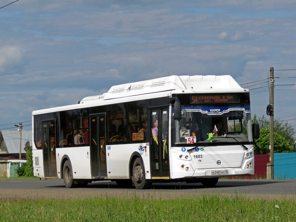 Кировская область, ЛиАЗ-5292.67 (CNG) № В 240 ХН 43