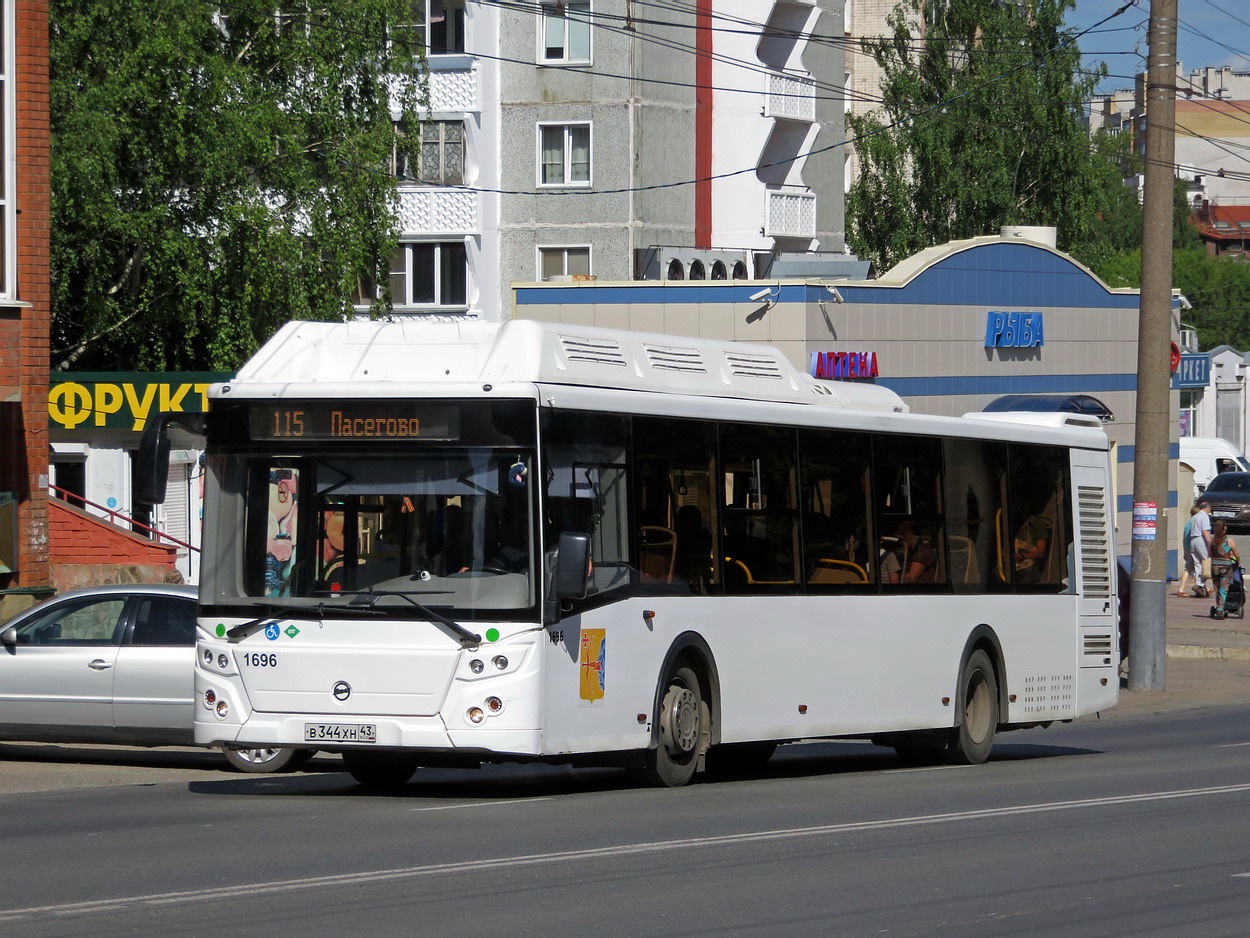 Кировская область, ЛиАЗ-5292.67 (CNG) № х696