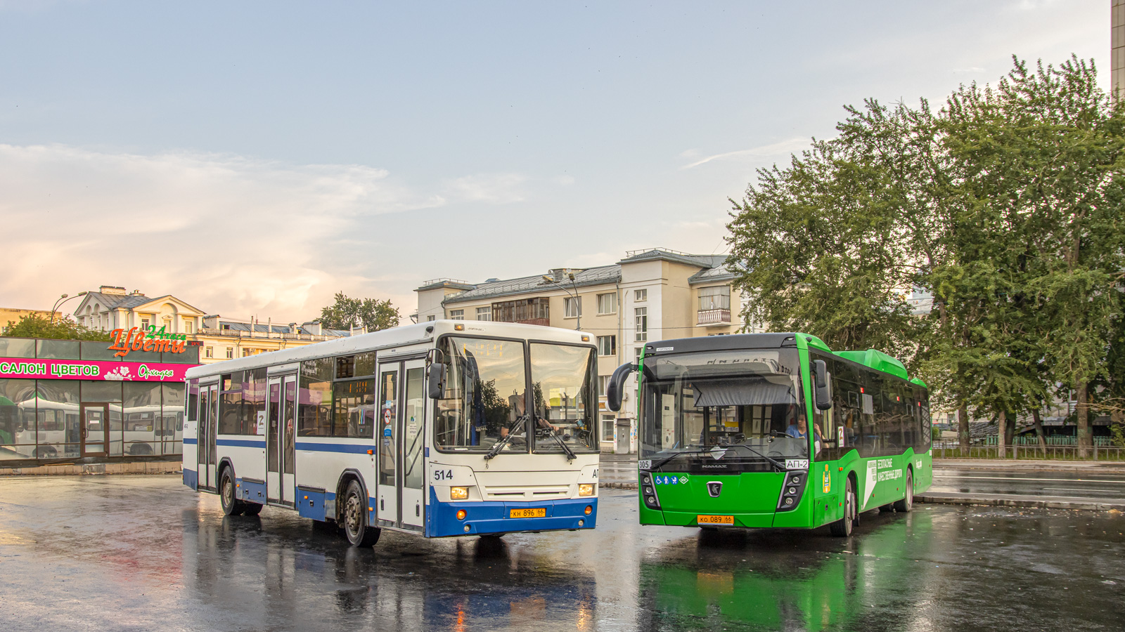 Sverdlovsk region, NefAZ-5299-20-32 # 514; Sverdlovsk region, NefAZ-5299-40-57 (CNG) # 305