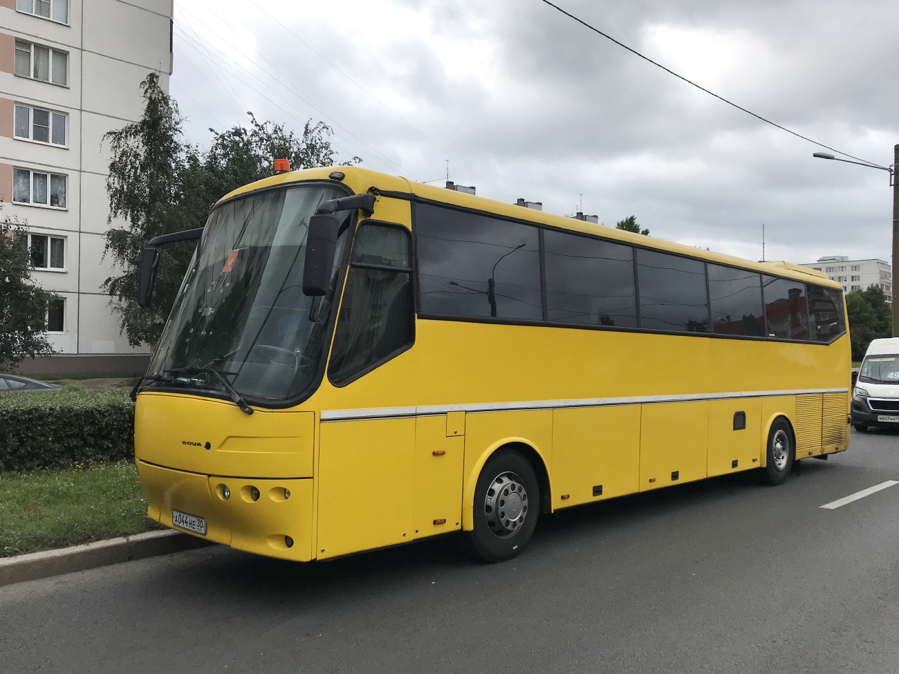 Санкт-Петербург, Bova Futura FHD 12.**0 № А 044 НЕ 30